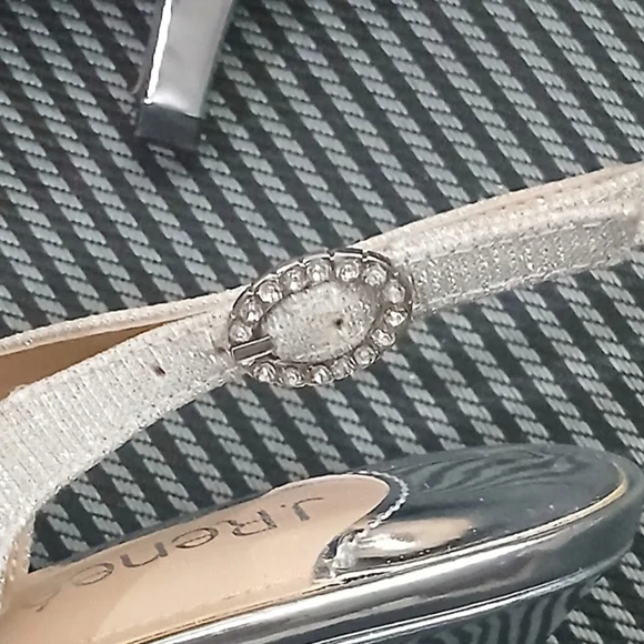 J. Renee SILVER Gabino Pointed Toe w/ BOW, Slingback Pumps *Sz 9.5* NEW, no Tags - Picture 13 of 16